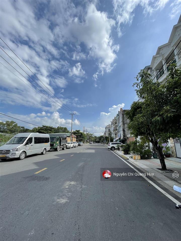 Lô đất nền cao, hè thoáng  mặt tiền đường rộng 20m 1979 huỳnh tấn phát nhà bè  4x20m giá 8,6 tỷ