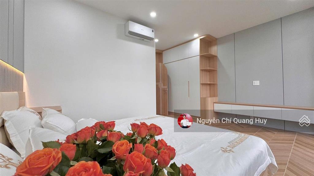 Nhà phố hiện đại  thang máy  khu dân cư đồng bộ an ninh  cách phú mỹ hưng 300m  giá 17,5 tỷ
