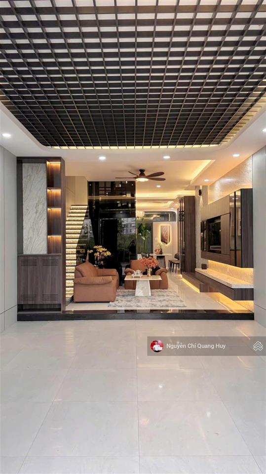 Nhà phố hiện đại  thang máy  khu dân cư đồng bộ an ninh  cách phú mỹ hưng 300m  giá 17,5 tỷ
