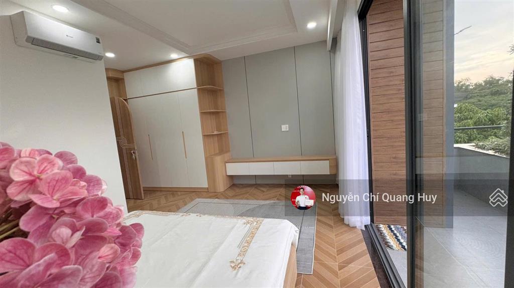 Nhà phố hiện đại  thang máy  khu dân cư đồng bộ an ninh  cách phú mỹ hưng 300m  giá 17,5 tỷ