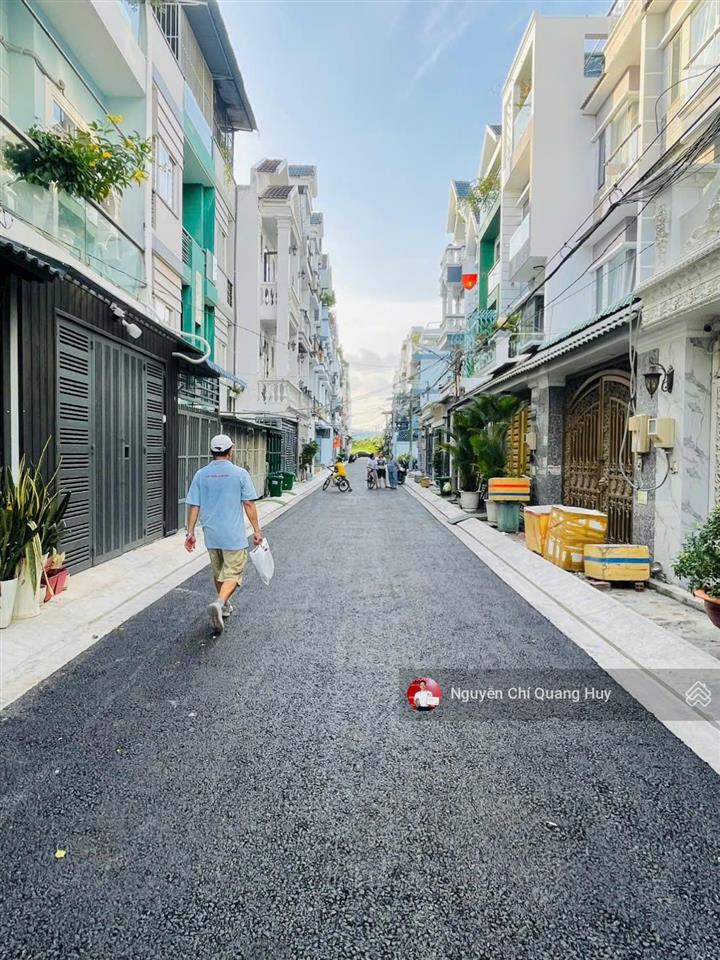 Nhà phố hiện đại đường thông 6m 1979 huỳnh tấn phát  khu dân cư dân trí cao  4m x 18m giá 8,36 tỷ