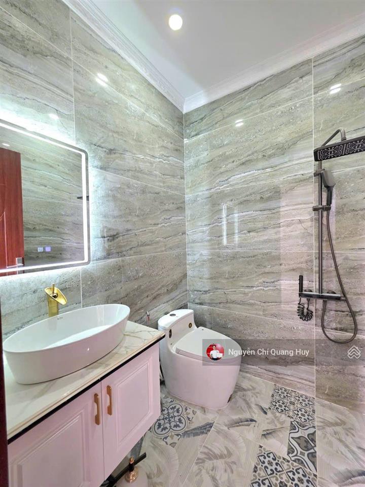 Nhà phố xây dựng mới  phong cách hoàng gia  đường 12m kdc đào tông nguyên  5m x 17m giá 9,8 tỷ