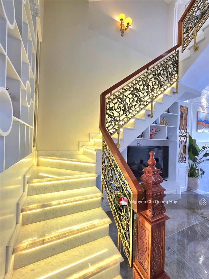 Nhà phố xây dựng mới  phong cách hoàng gia  đường 12m kdc đào tông nguyên  5m x 17m giá 9,8 tỷ