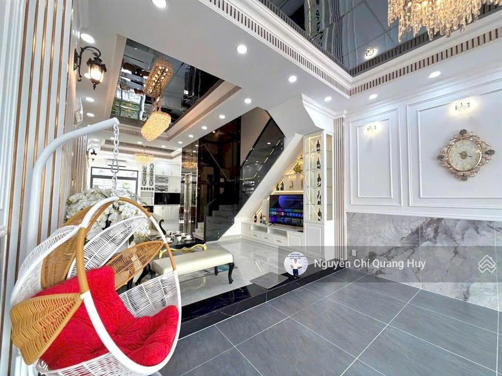 Nhà phố tân cổ điển  đường 12m có vỉa hè kdc dân trí cao  có công viên  5m x 18m giá 18,6 tỷ