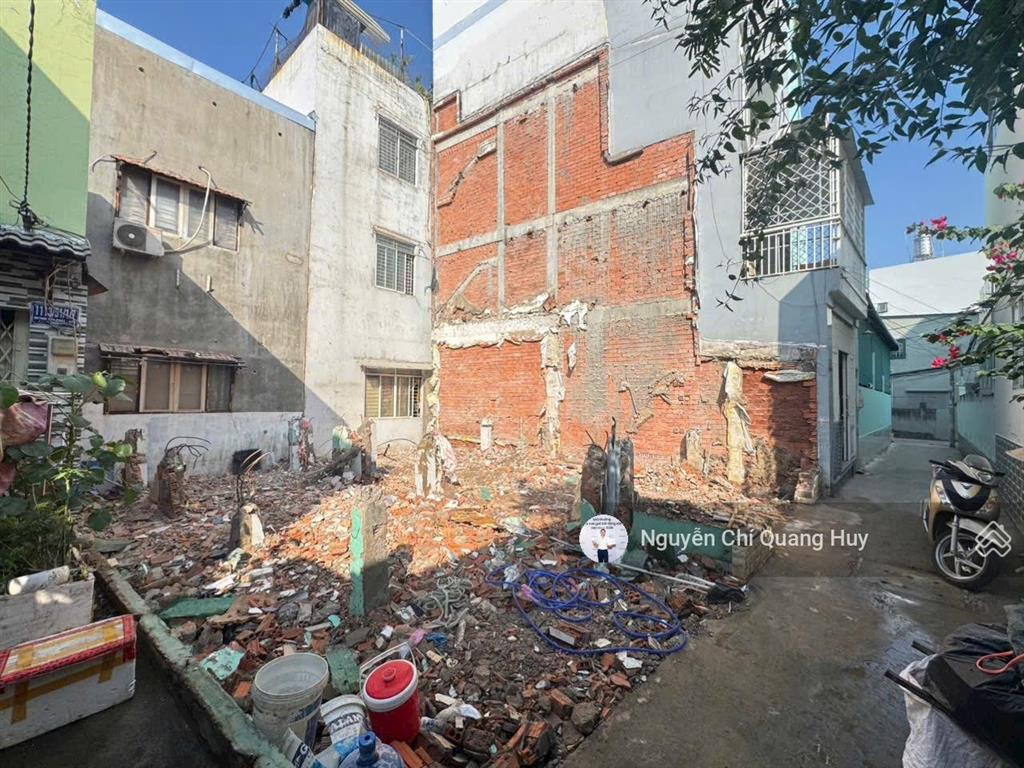 Lô đất đẹp trống tiện xay ngay  vị trí đắc địa, kết nối phú mỹ hưng  8m x 9m sổ hồng giá 5,9 tỷ