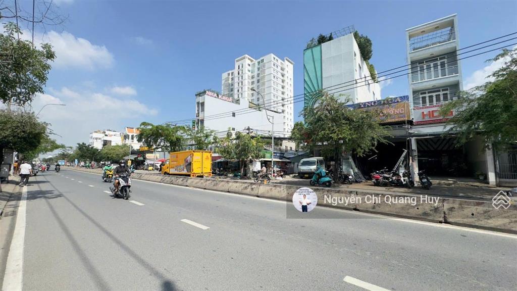 Nhà phố mặt tiền huỳnh tấn phát, thị trấn  vị trí đẹp đang thu nhập 30 triệu  4x35m giá 17,5 tỷ