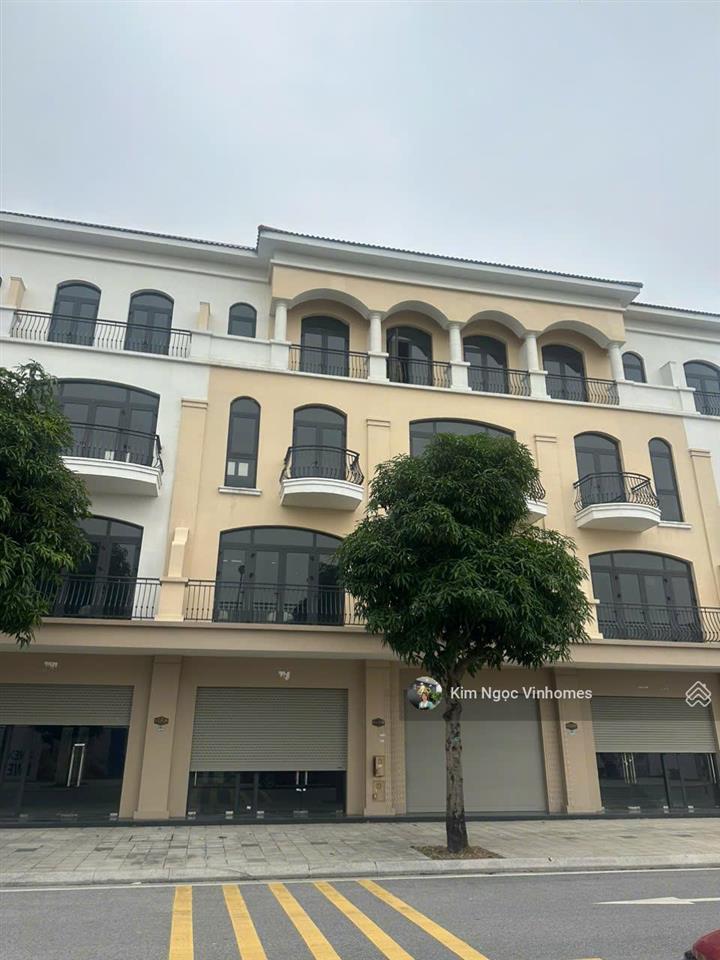 Chính chủ cần bán căn shophouse cl15 70m2 sát 30 tòa chung cư đông đúc, giá 13.5 tỷ.  0376 368 ***