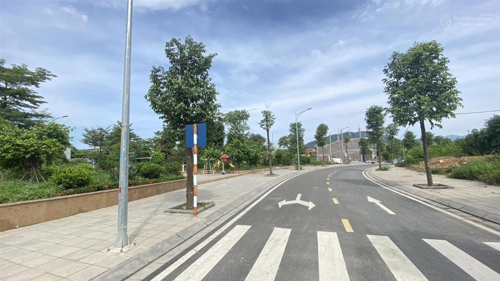 Sở hữu lô góc liền kề 136,5m2 chỉ hơn 4 tỷ sẵn sổ, kèm tặng 1 chỉ vàng, hàng hiếm có