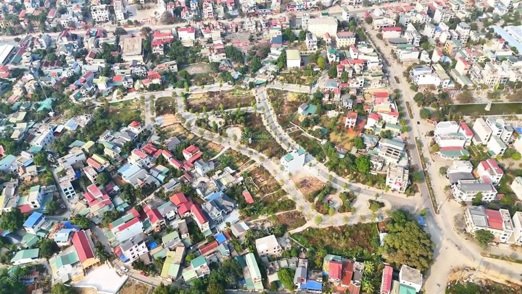 Sở hữu lô góc liền kề 136,5m2 chỉ hơn 4 tỷ sẵn sổ, kèm tặng 1 chỉ vàng, hàng hiếm có