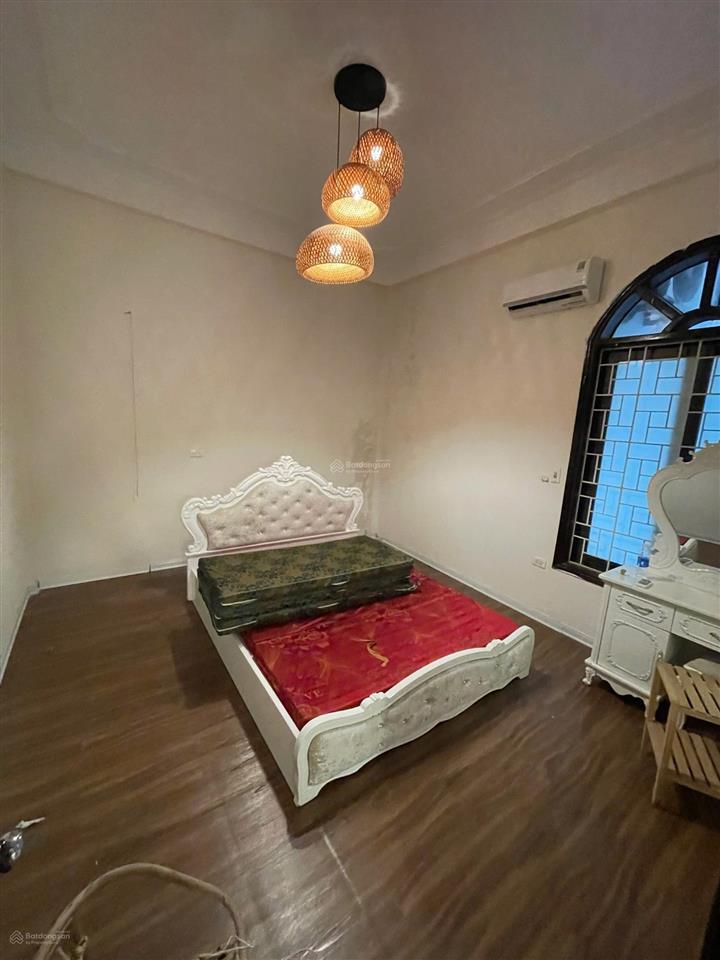 Chính chủ cho thuê nhà 3 tầng ngõ 42 giang văn minh thông ra đội cấn