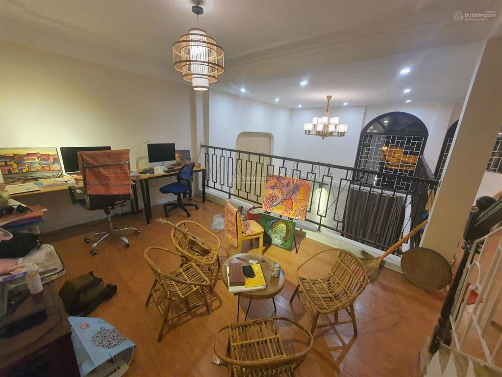 Chính chủ cho thuê nhà 3 tầng ngõ 42 giang văn minh thông ra đội cấn