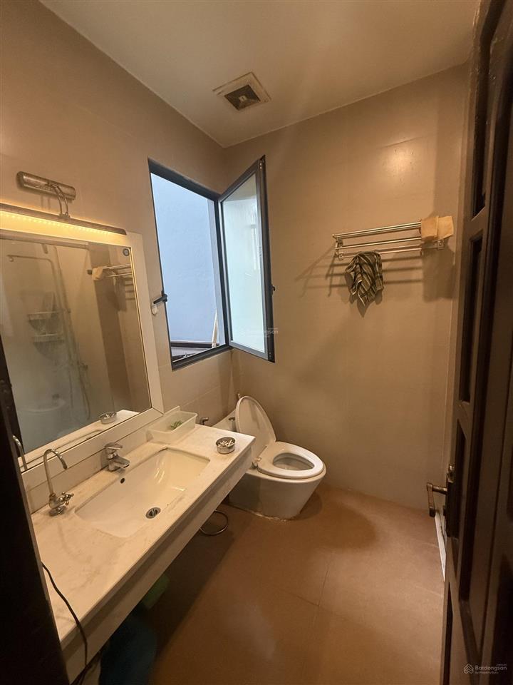 Bán nhà riêng gần công viên nước hồ tây, trịnh công sơn, lạc long quân, ngõ thông rộng, gần mặt phố