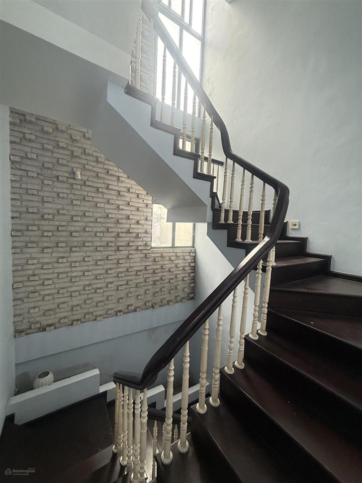 Bán nhà riêng gần công viên nước hồ tây, trịnh công sơn, lạc long quân, ngõ thông rộng, gần mặt phố