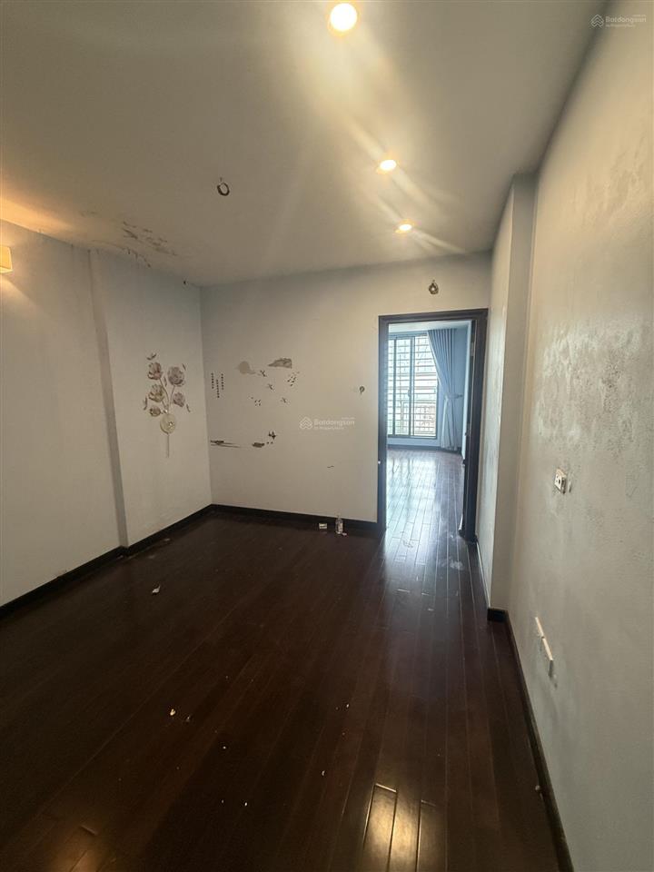 Bán nhà riêng gần công viên nước hồ tây, trịnh công sơn, lạc long quân, ngõ thông rộng, gần mặt phố