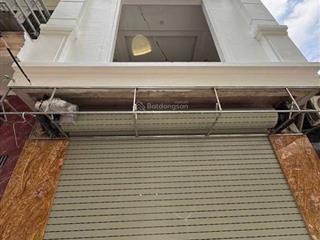 Bán nhà trần đại nghĩa,40m x 5 tầng thang máy giá 11,8 tỷ,ô tô đỗ cửa,ngõ thông kinh doanh tốt