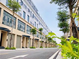 Hơn 5 tỷ sở hữu căn nhà phố kinh doanh luôn đối diện cổng 2 toà chung cư 21 tầng và trường thcs