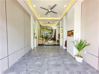 Sở hữu nhà đẹp hiện đại  xe hơi trong nhà hẻm 1806 huỳnh tấn phát