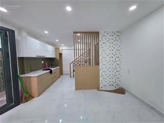 Nhà đẹp ở ngay hẻm 861 trần xuân soạn  cạnh himlam