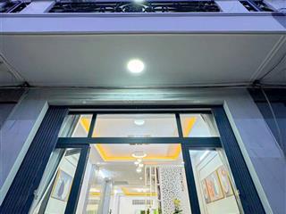 Nhà đẹp mới hoàn thiện 3 lầu đường dương cát lợi  cách mt vài bước chân