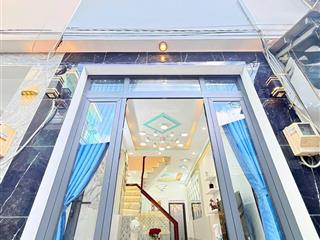 Nhà đẹp 3 tầng  shr từng căn đsh  xe hơi sát nhà
