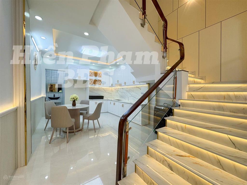 Nhà mới hiện đại full nội thất  hxh 6m tiện kdmb