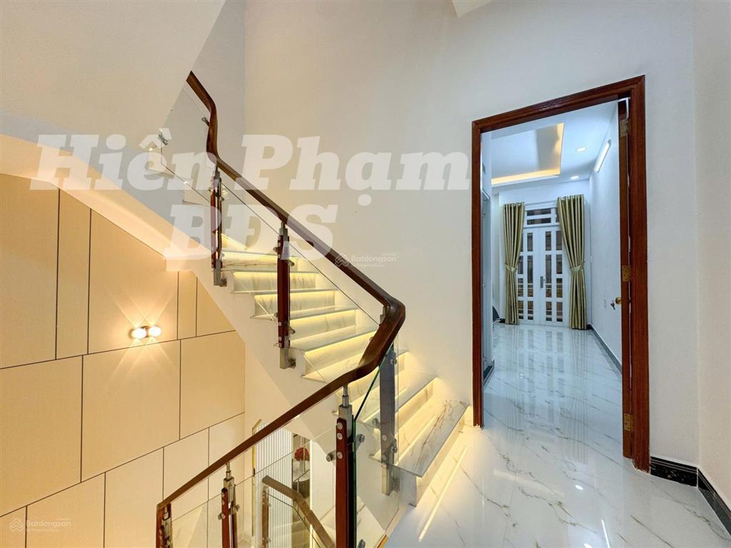 Nhà mới hiện đại full nội thất  hxh 6m tiện kdmb