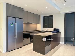 Bán căn hộ 3 phòng ngủ the opera thủ thiêm  có bồn tắm