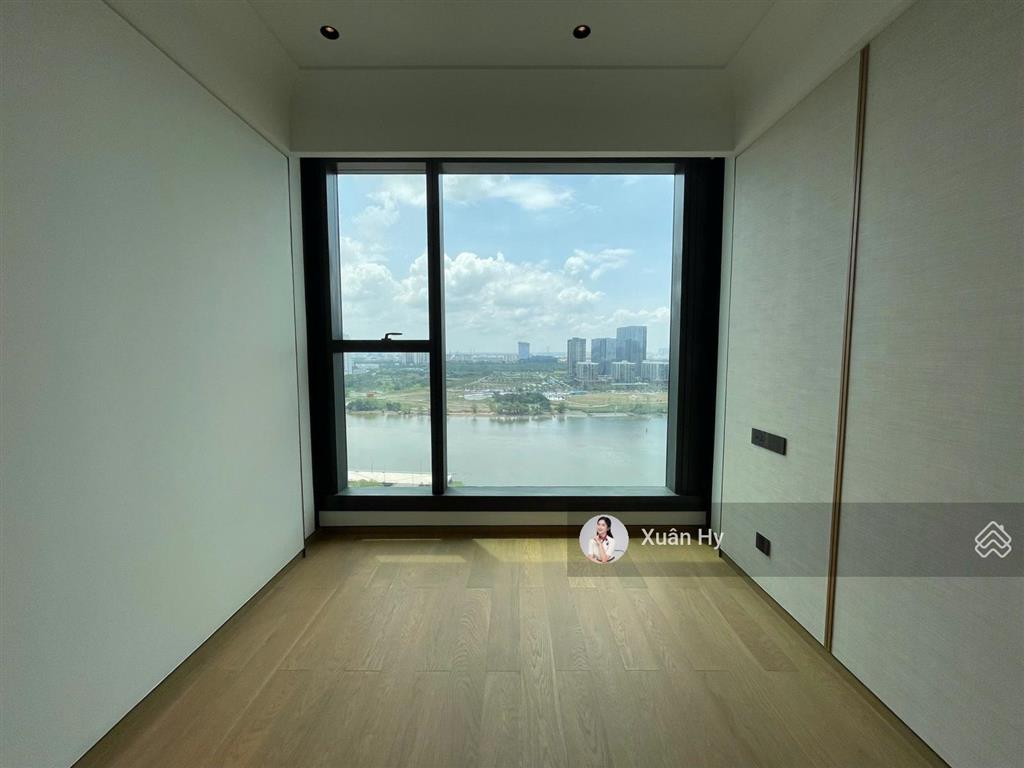 [giá tốt nhất thị trường] bán nhanh 3pn grand marina, tòa sea, 121m2, view sông trực diện, ntcb.