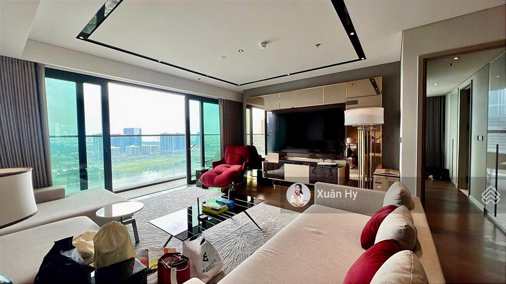Bán căn hộ 3pn grand marina, trục 02, 150m2, đã có sổ, view sông trực diện