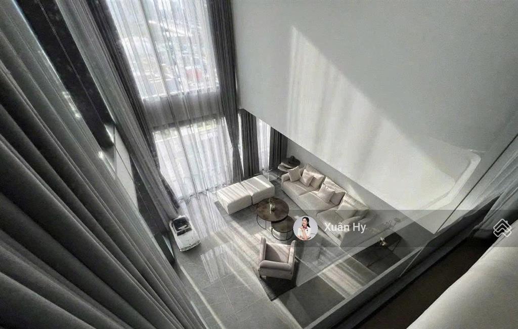 Bán "siêu phẩm" duplex the opera (metropole), 134m2, thông tầng, có nội thất. hàng hiếm.