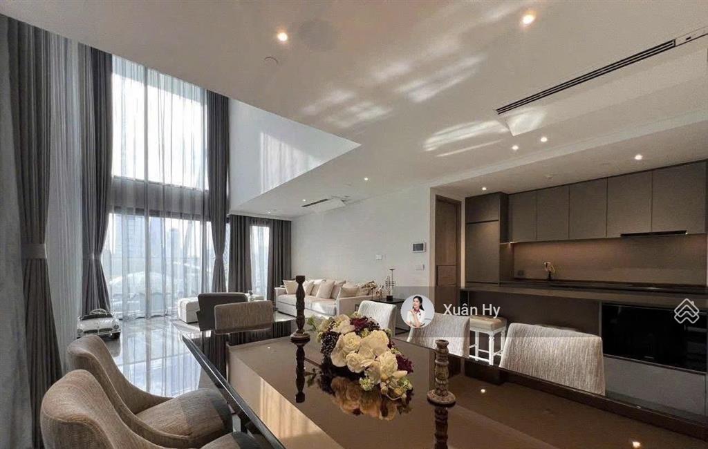 Bán "siêu phẩm" duplex the opera (metropole), 134m2, thông tầng, có nội thất. hàng hiếm.