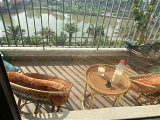 Cần bán căn hộ 2pn 2wc 77m2 đủ đồ view hồ ban công đn toà sky 3 aqua bay.  0964 007 *** ạ