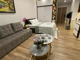 Mời thuê căn studio 33m2 đủ đồ view tầm trung toà r1 onsen ecopark.  0964 007 *** ạ