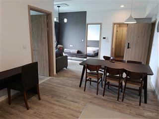 Mời thuê căn 69m2 2pn 2wc đủ đồ view sân golf toà lake 1 ecopark. hl 0964 007 *** ạ