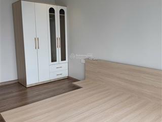 Chính chủ gửi bán căn hộ 2pn 2wc 74m2 view hồ thiên nga toà l1 landmark.hl 0964 007 *** ạ