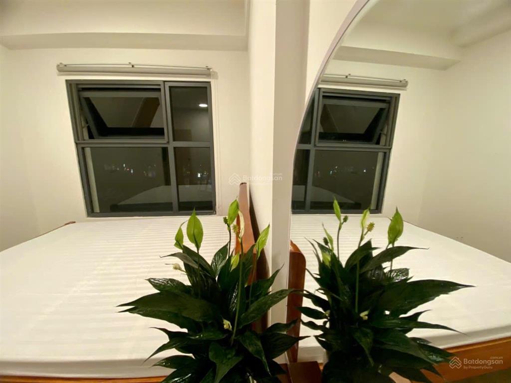 Mời thuê căn hộ 3pn 2wc 90m2 đủ đồ view nhà phố + bể bơi toà westbay c giá 10tr.hl 0964 007 *** ạ