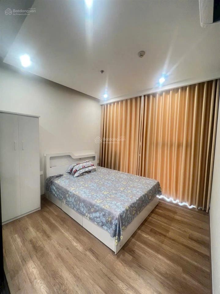 Cần bán căn hộ 1pn 1wc 32m2 đủ đồ tầng cao view sông hồng toà r1 onsen.hl 0964 007 *** ạ