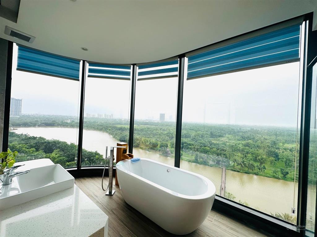 Mời thuê căn hộ 3pn 2wc 114m2 đủ đồ view trực diện hồ thiên nga toà l1 landmark.hl 0964 007 *** ạ