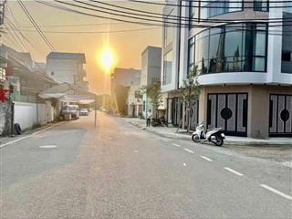 Bán nhà 3 tầng yên lũng  lô góc  mặt đường kinh doanh  ô tô tránh dừng đỗ ngày đêm