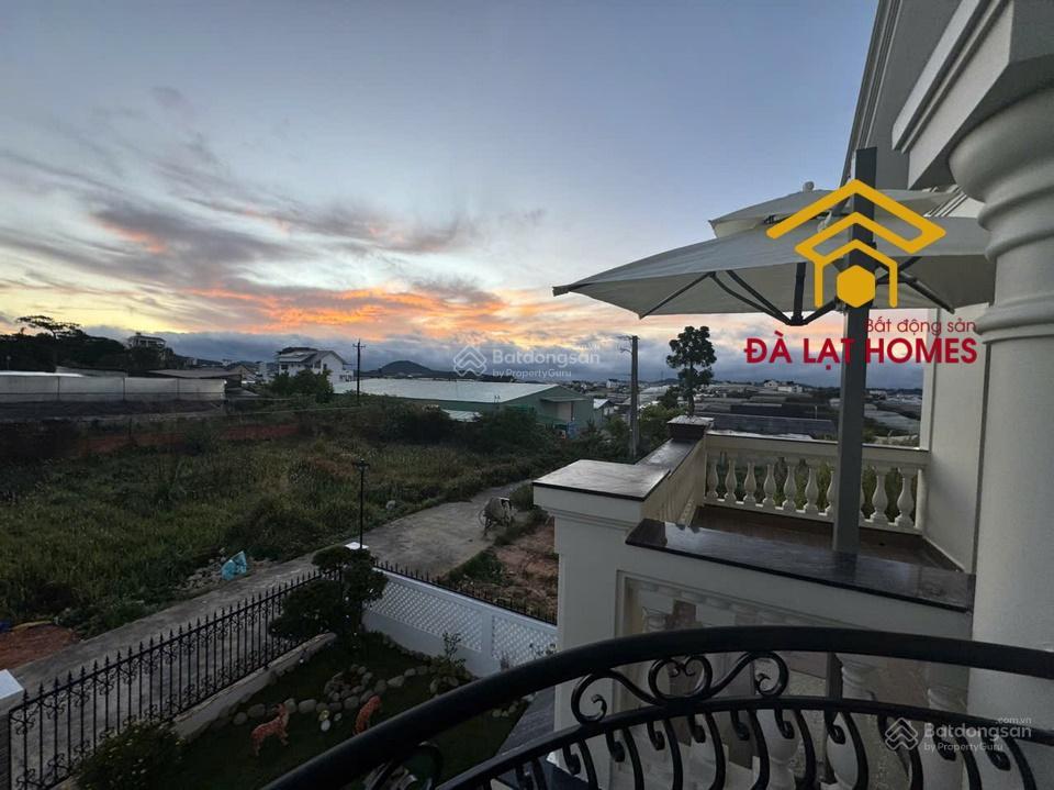 Bán căn biệt thự nghỉ dưỡng ngay gần thung lũng tình yêu