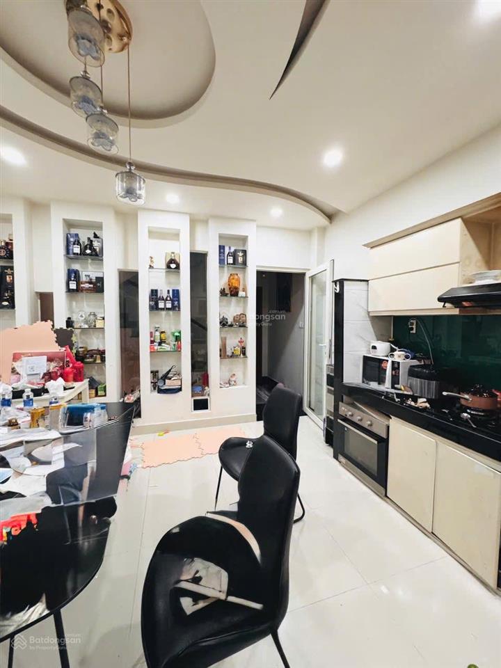 Nhà đẹp khu phân lô sát phạm văn đồng, p13 bình thạnh 4.5x19m, trệt 2 lầu st