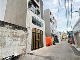 Bán đất hẻm xe hơi thông  xây cao tầng 4x17m đường dương quảng hàm gần đại học văn lang