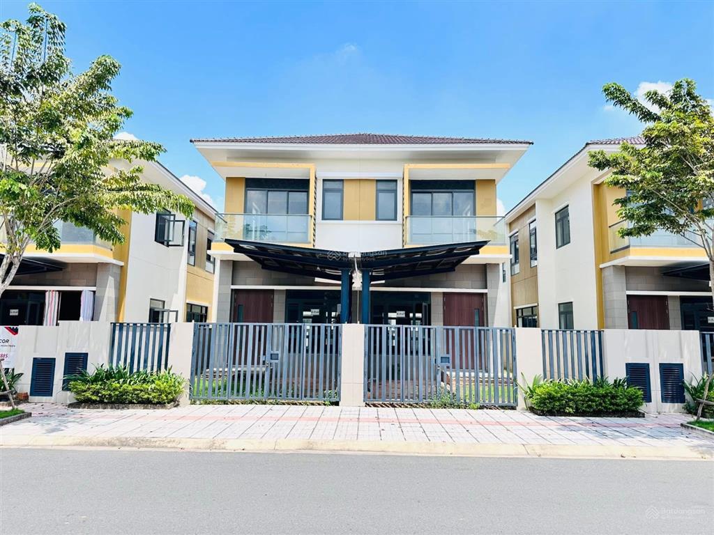 Bán biệt thự song lập sun casa central, đường dân chủ, trung tâm vsip 2 bình dương  30% nhận nhà