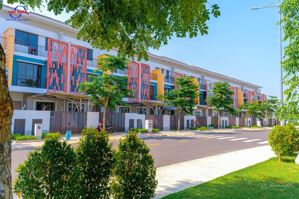 Nhà liền kề sun casa central  view công viên hướng nam  sổ hồng sẵn, hỗ trợ vay 80%