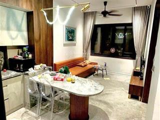 Khâm thiên đống đa 13.9 tỷ 42m2 mặt tiền 5.2m 5 tầng xây mới ô chờ thang máy  tặng nội thất xịn