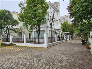 Cho thuê biệt thự view hồ 250m2 giá 25 triệu/th