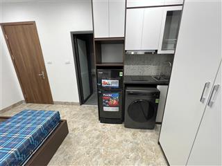 Cho thuê phòng đẹp phố hào nam có ban công 20m2