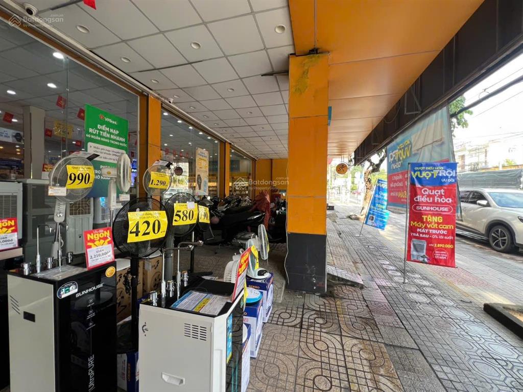 Mặt tiền đồng khởi  tân hiệp, vị trí đẹp đang có dòng tiền sẵn 65 triệu/ th, 8.4x24= 202m2