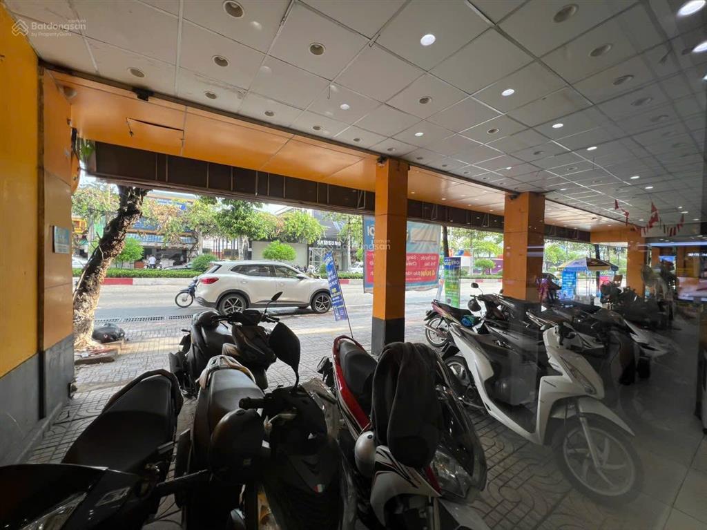 Mặt tiền đồng khởi  tân hiệp, vị trí đẹp đang có dòng tiền sẵn 65 triệu/ th, 8.4x24= 202m2