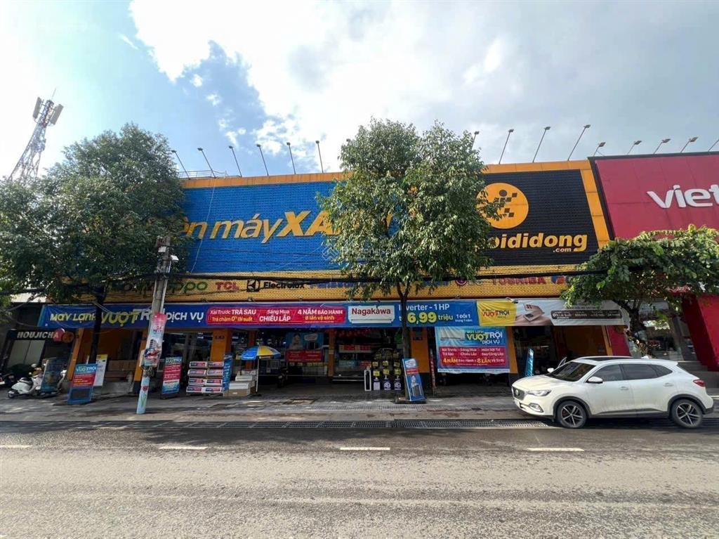 Mặt tiền đồng khởi  tân hiệp, vị trí đẹp đang có dòng tiền sẵn 65 triệu/ th, 8.4x24= 202m2